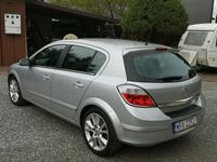 używany Opel Astra 1.6dm 105KM 2004r. 149 000km