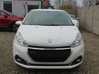 Używany Peugeot 208 75 KM (55 kW) 2017 Biały Hatchback