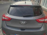 Używany Hyundai i30 2014 Brązowobeżowy Hatchback