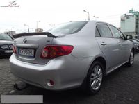Używany Toyota Corolla 132 KM (97 kW) 2008 Srebrny Sedan/Limuzyna