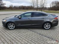 używany Ford Fusion Hybryda Plug-in Titanium 2016r. Bogato wyposażon