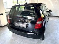 używany Mercedes A160 1.5dm 95KM 2010r. 142 000km