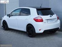 Używany Toyota Auris Hybrid 99 KM (72 kW) 2012 Biały Hatchback