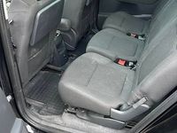 Używany Peugeot 5008 2016 Czarny Minivan