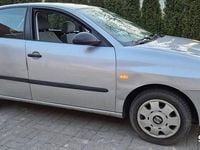 Używany Seat Ibiza 2004 Srebrny Hatchback