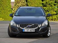 Używany Volvo V60 136 KM (100 kW) 2013 Szary (metalik) Kombi