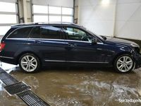 Używany Mercedes C200 Avantgarde 136 KM (100 kW) 2012 Granatowy Kombi
