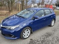Używany Toyota Auris Hybrid 136 KM (100 kW) 2018 Niebieski Hatchback