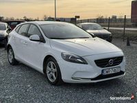 Używany Volvo V40 Kinetic 114 KM (83 kW) 2014 Biały Hatchback