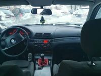 Używany BMW 318 2003 Srebrny Sedan/Limuzyna