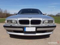 używany BMW 740 i E38 z 2001 roku z pakietem M Sport import z Japonii