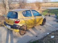 używany Toyota Yaris 2001, 5 drzwi, dobry stan oszczędna