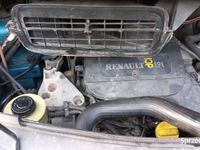 Używany Renault Trafic 100 KM (73 kW) 2004 Niebieski Minivan