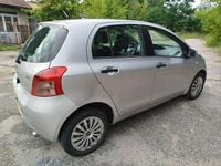 używany Toyota Yaris 5 drzwi KLIMA MROZI BENZYNA zarejestrowana II (2005-2011)