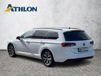 Używany VW Passat 150 KM (110 kW) 2023 Biały Kombi