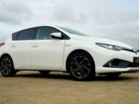 używany Toyota Auris Hybrid 