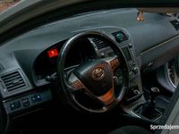 używany Toyota Avensis T27