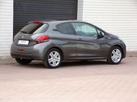 używany Peugeot 208 1.2dm 83KM 2017r. 78 000km