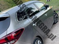 używany Kia Carens 1.7dm 116KM 2018r. 104 230km