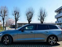 używany Volvo V60 2dm 197KM 2021r. 64 000km