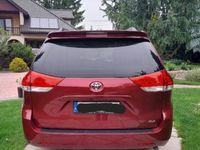 używany Toyota Sienna 