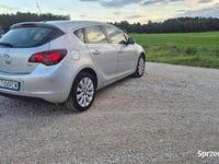 Używany Opel Astra Cosmo 2010 Srebrny Sedan/Limuzyna