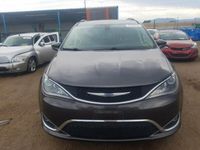 używany Chrysler Pacifica 2017, 3.6L, Touring, po gradobiciu