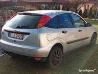 Używany Ford Focus 2001 Srebrny Hatchback