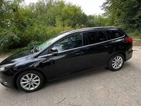 Używany Ford Focus 2017 Czarny Kombi