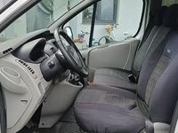 używany Renault Trafic 2.0 dci
