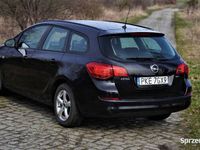 Używany Opel Astra Cosmo 2012 Czarny Sedan/Limuzyna