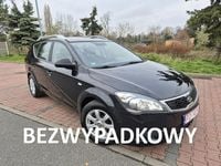 Używany Kia Ceed 126 KM (92 kW) 2010 Czarny Hatchback