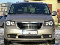 używany Chrysler Town & Country 2015 Touring, skóry, klimatronic, TV