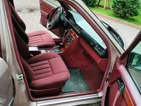 Używany Mercedes E250 1994 Inny kolor Sedan/Limuzyna