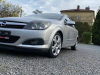 używany Opel Astra GTC Astra Hsrebrny hatchback benzyna