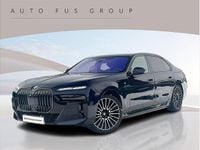 Używany BMW i7 Comfort Edition 400 kW (544 KM) 2025 Niebieski tanzanite bmw individual metalizowany Sedan/Limuzyna