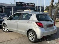 Używany Toyota Yaris 69 KM (50 kW) 2015 Srebrny Hatchback