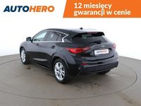 używany Infiniti Q30 1.5dm 109KM 2016r. 78 354km