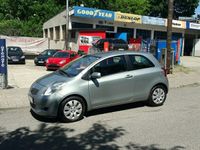 używany Toyota Yaris 1.3dm 87KM 2006r. 121 400km