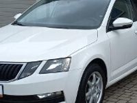Używany Skoda Octavia 115 KM (84 kW) 2019 Biały Sedan/Limuzyna
