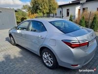 Używany Toyota Corolla 132 KM (97 kW) 2017 Srebrny Sedan/Limuzyna