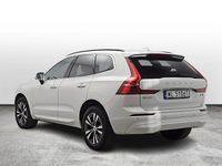 Używany Volvo XC60 Core 197 KM (144 kW) 2022 Biały SUV