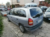 używany Opel Zafira 2dm 101KM 2001r. 250 000km