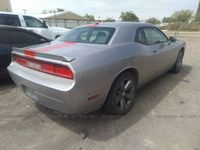 używany Dodge Challenger 3.6dm 305KM 2014r. 61 075km