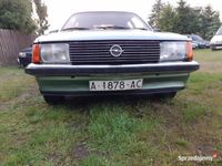 używany Opel Rekord 2.0 E 1982 na wtrysku 110KM bez rdzy OKAZJA