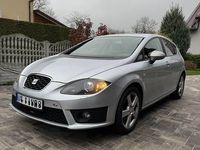 Używany Seat Leon FR 2010 Srebrny Hatchback