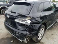 używany Audi Q5 2018, 2.0, Premium 4x4, uszkodzony tył