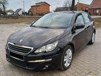 Używany Peugeot 308 120 KM (88 kW) 2016 Granatowy Hatchback
