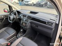 Używany VW Caddy 105 KM (77 kW) 2019 Kremowy Minivan