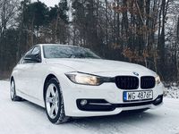 używany BMW 328 i F30 2015 2 komplety felg kamera skórzana tapicerka